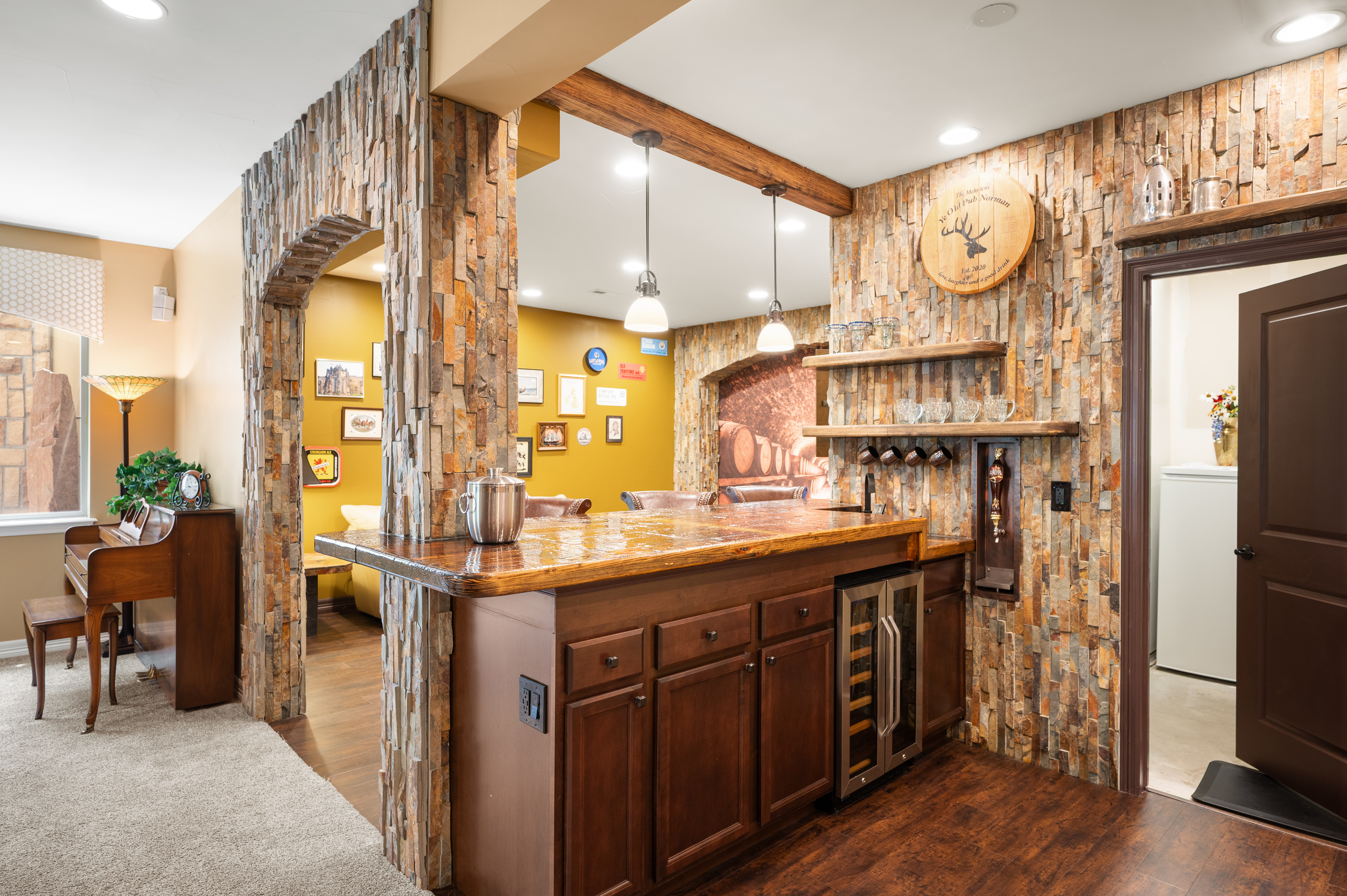  Orchard Park Patio Home with Wolf Kitchen, Spa Suite & Backyard BBQ Oasis - 物件實景