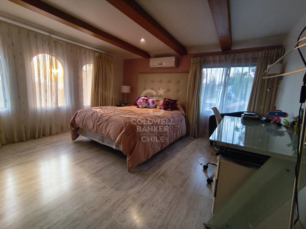 Las Condes, Chile, 5 Bedrooms Bedrooms, ,4 BathroomsBathrooms,Residential,For Sale,1821022