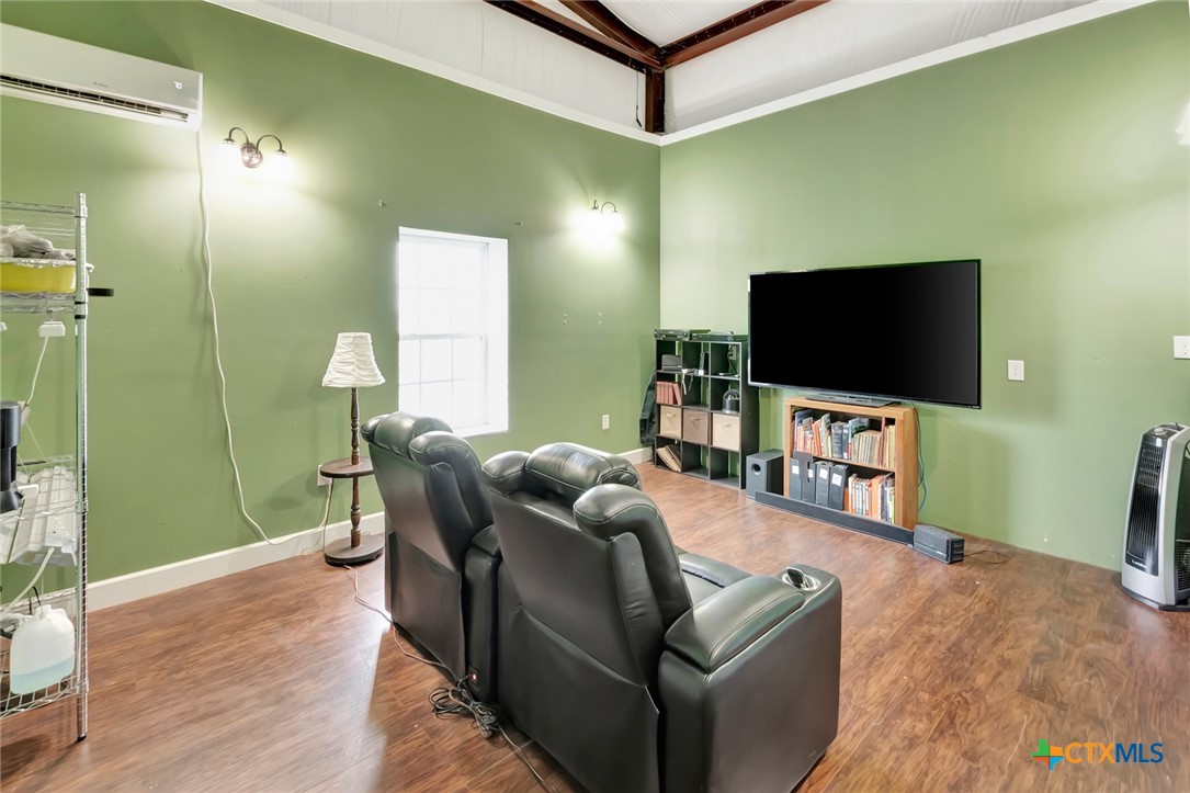 Victoria, Texas, 77904, United States, 3 Bedrooms Bedrooms, ,3 BathroomsBathrooms,Residential,For Sale,1942202