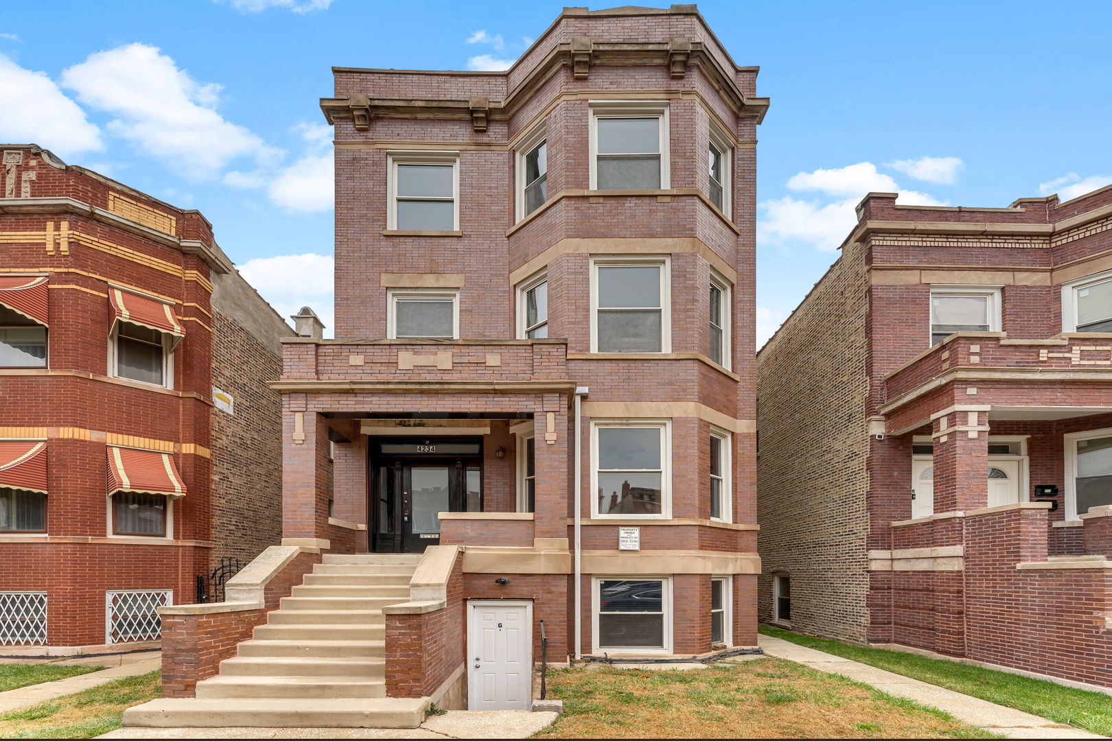 Chicago, Illinois, 60623, United States, 10 Bedrooms Bedrooms, ,Residential,For Sale,1997118