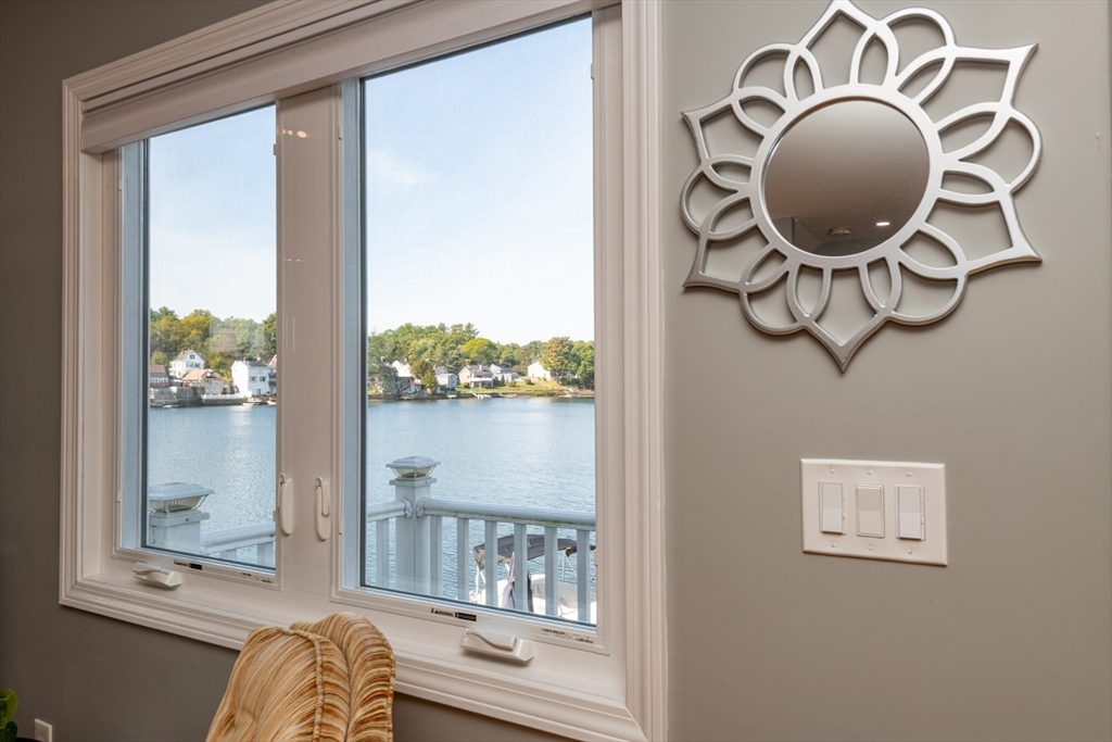 Lynn, Massachusetts, 01904, United States, 2 Bedrooms Bedrooms, ,4 BathroomsBathrooms,Residential,For Sale,1978027