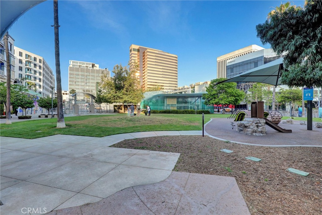 Long Beach, California, 90802, United States, 3 Bedrooms Bedrooms, ,2 BathroomsBathrooms,Residential,For Sale,1921298