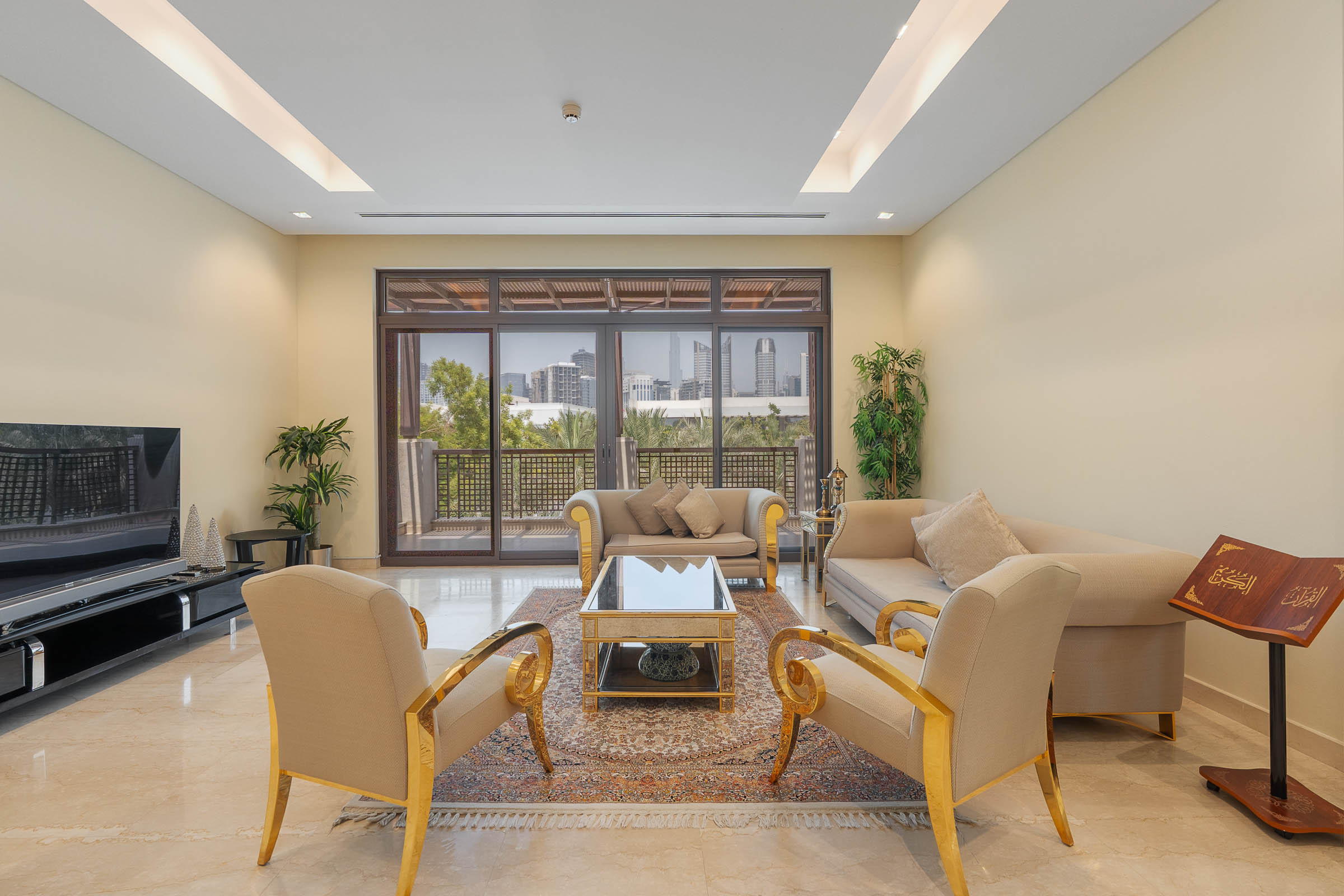 Villa on Private Corner Plot in District One - 物件實景