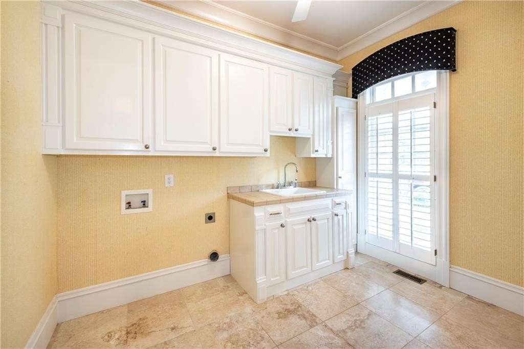 307 Meadowlands Drive, Talking Rock, Georgia, 30175, United States, 4 Bedrooms Bedrooms, ,6 BathroomsBathrooms,Residential,For Sale,307 Meadowlands Drive,1639976