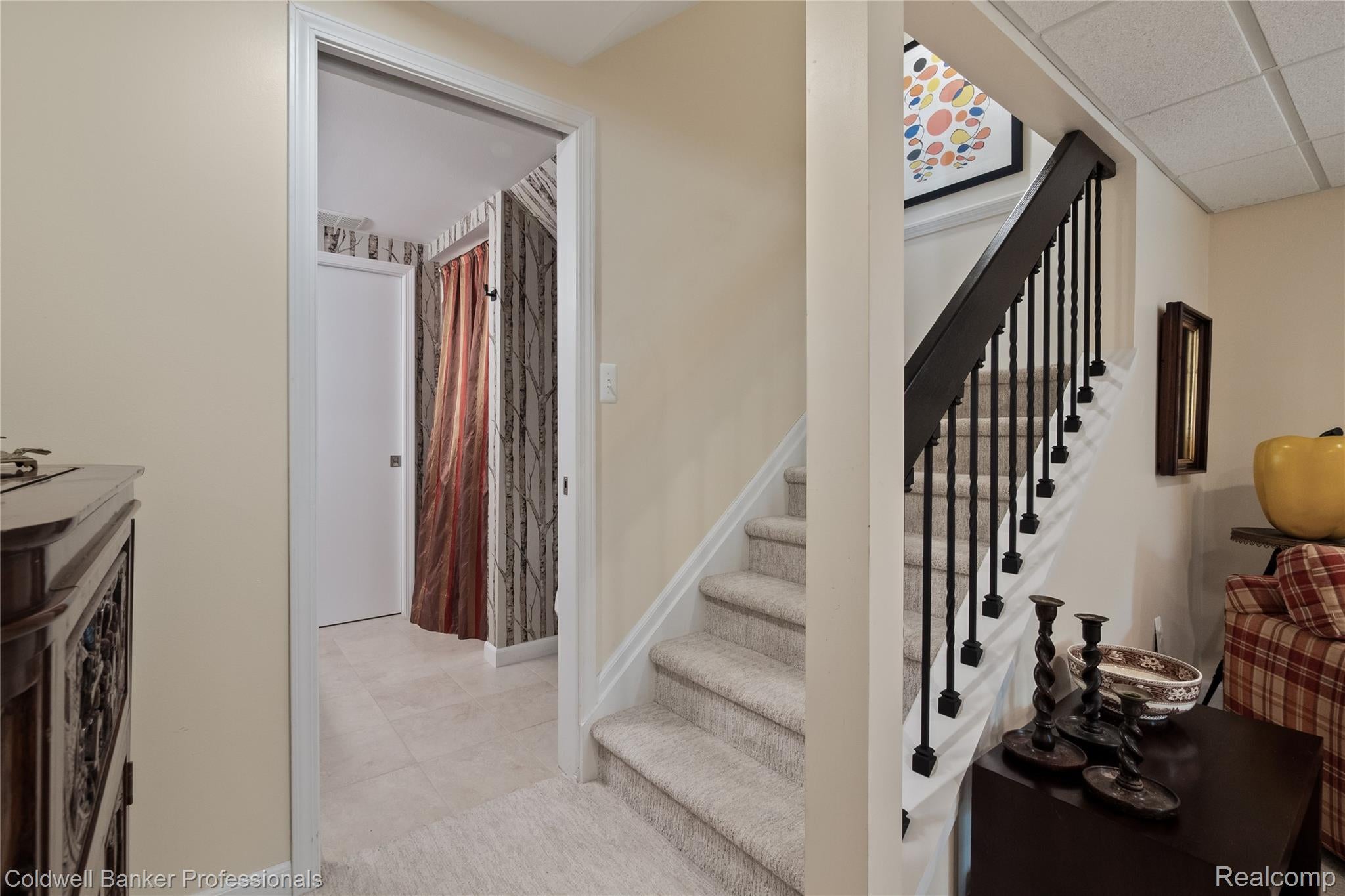 BloomfieldHills, Michigan, 48304, United States, 2 Bedrooms Bedrooms, ,4 BathroomsBathrooms,Residential,For Sale,1896256
