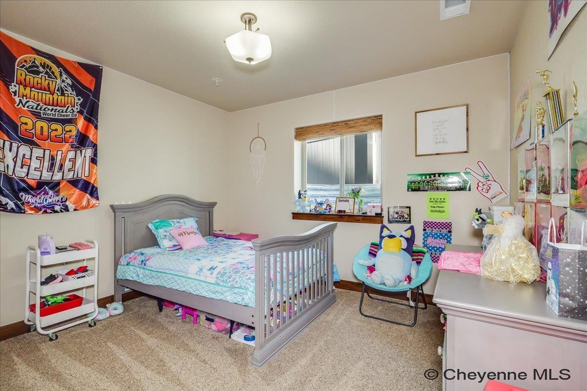 Cheyenne, Wyoming, 82009, United States, 5 Bedrooms Bedrooms, ,3 BathroomsBathrooms,Residential,For Sale,1989726