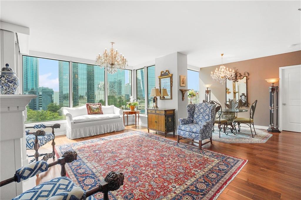 Atlanta, Georgia, 30326, United States, 2 Bedrooms Bedrooms, ,3 BathroomsBathrooms,Residential,For Sale,1949751