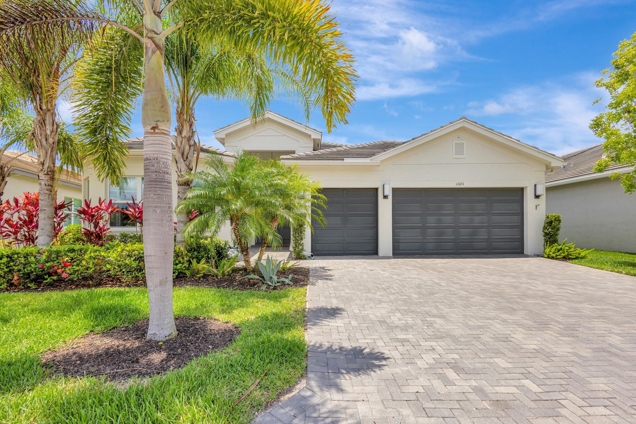 Port St Lucie, Florida, 34987, United States, 3 Bedrooms Bedrooms, ,4 BathroomsBathrooms,Residential,For Sale,1905739