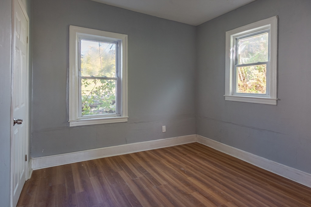 Worcester, Massachusetts, 01604, United States, 8 Bedrooms Bedrooms, ,4 BathroomsBathrooms,Residential,For Sale,1981131