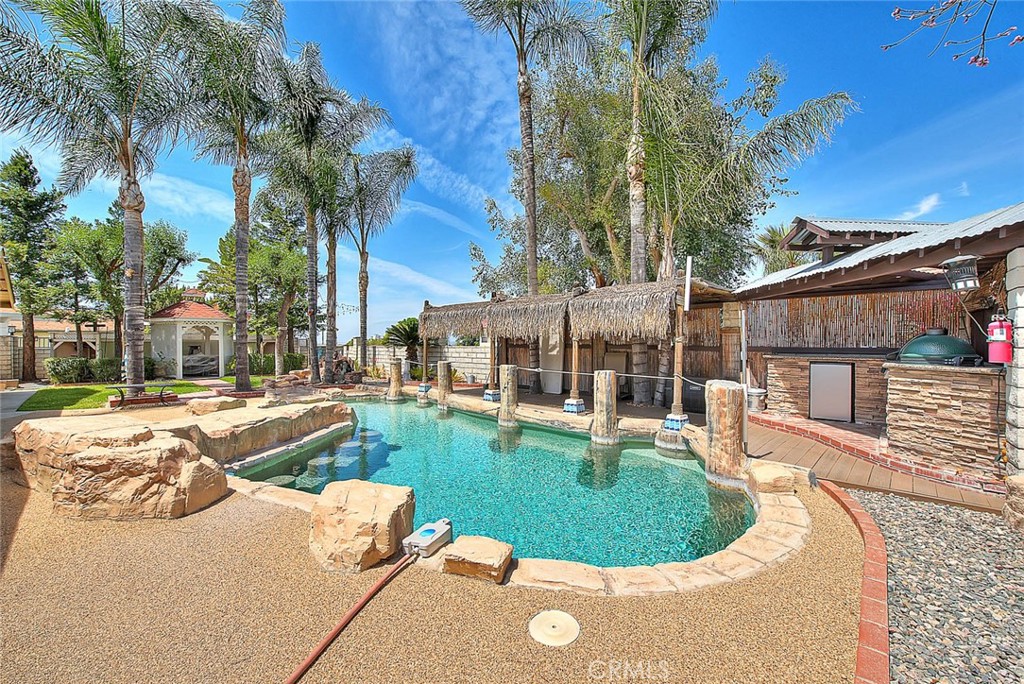 Loma Linda, California, 92354, United States, 4 Bedrooms Bedrooms, ,2 BathroomsBathrooms,Residential,For Sale,1841677