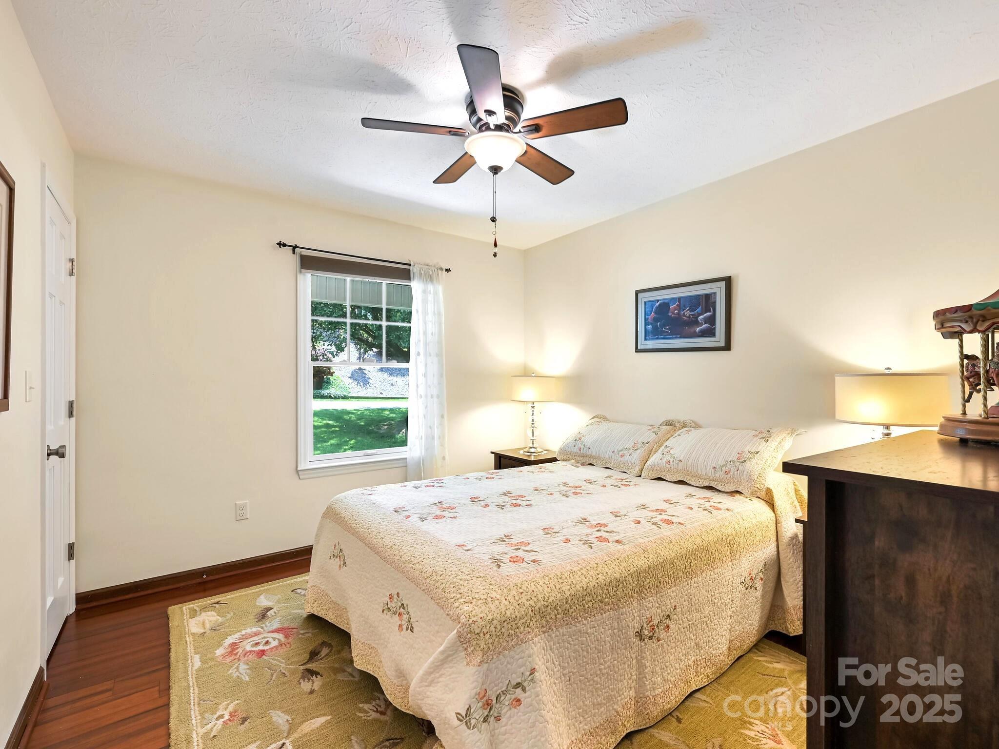Hendersonville, North Carolina, 28739, United States, 3 Bedrooms Bedrooms, ,3 BathroomsBathrooms,Residential,For Sale,1890960