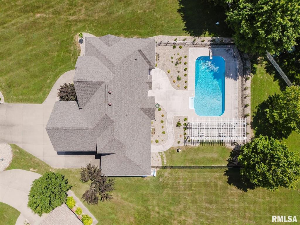 Bismarck, Illinois, 62959, United States, 5 Bedrooms Bedrooms, ,Residential,For Sale,1885319