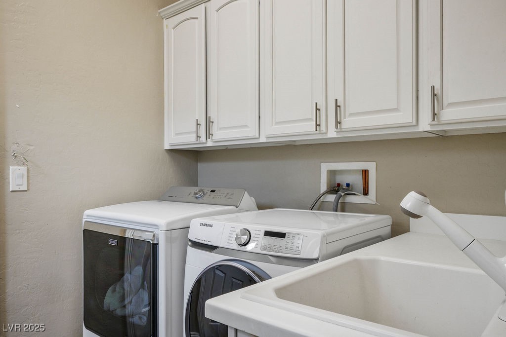 Henderson, Nevada, 89044, United States, 5 Bedrooms Bedrooms, ,5 BathroomsBathrooms,Residential,For Sale,2003253