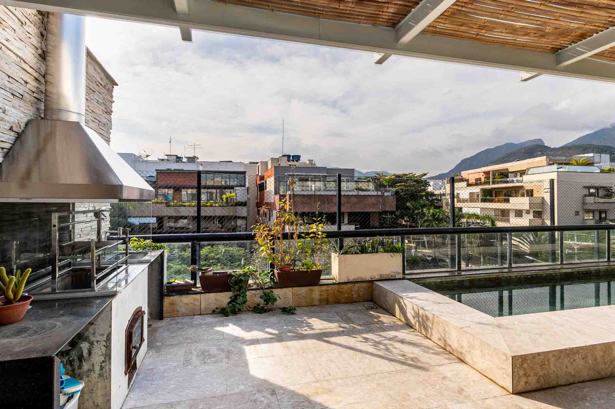  Elegant linear penthouse with private pool in Jardim Oceânico - 物件實景