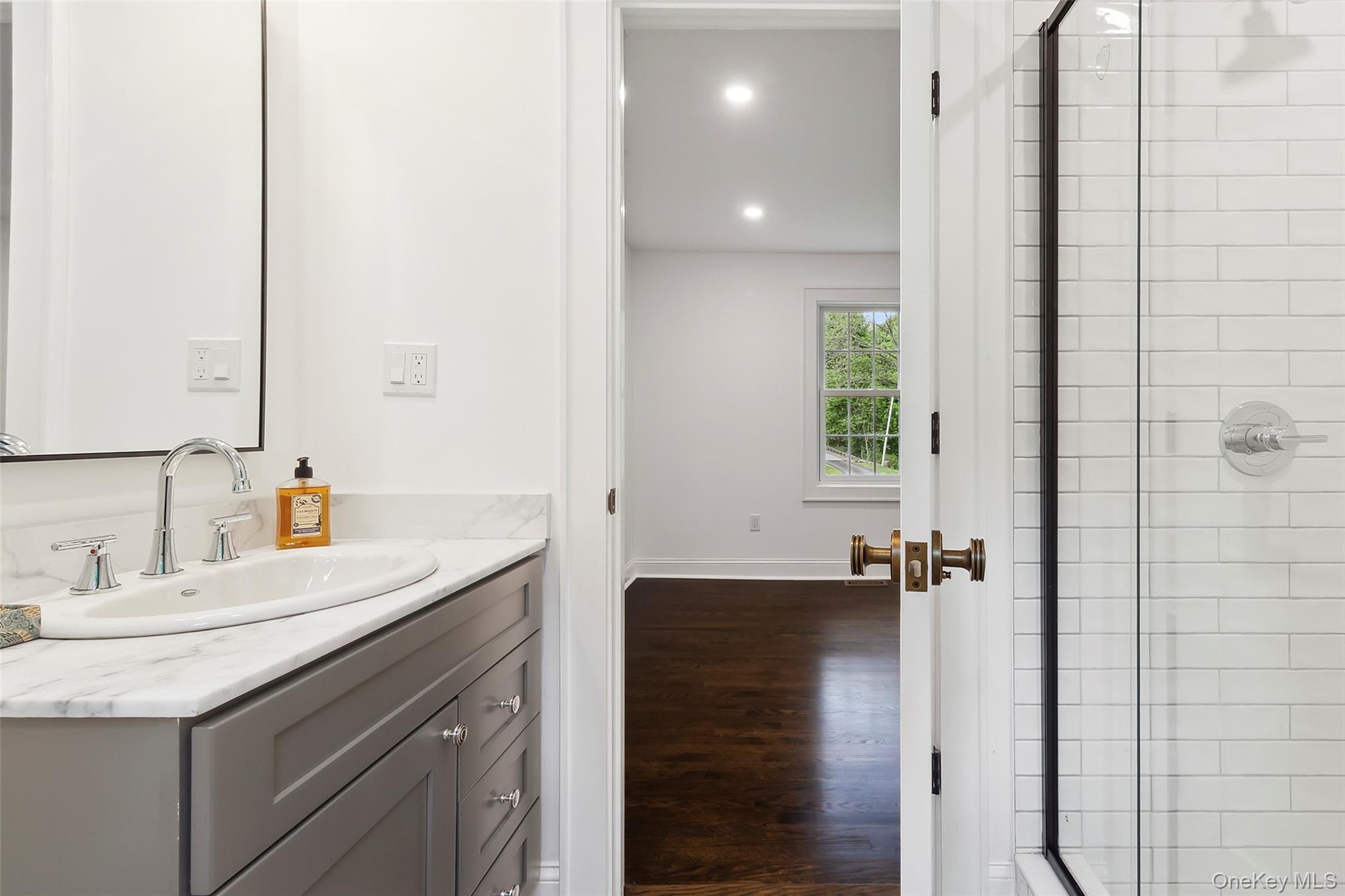 Katonah, New York, 10536, United States, 5 Bedrooms Bedrooms, ,5 BathroomsBathrooms,Residential,For Sale,1942230