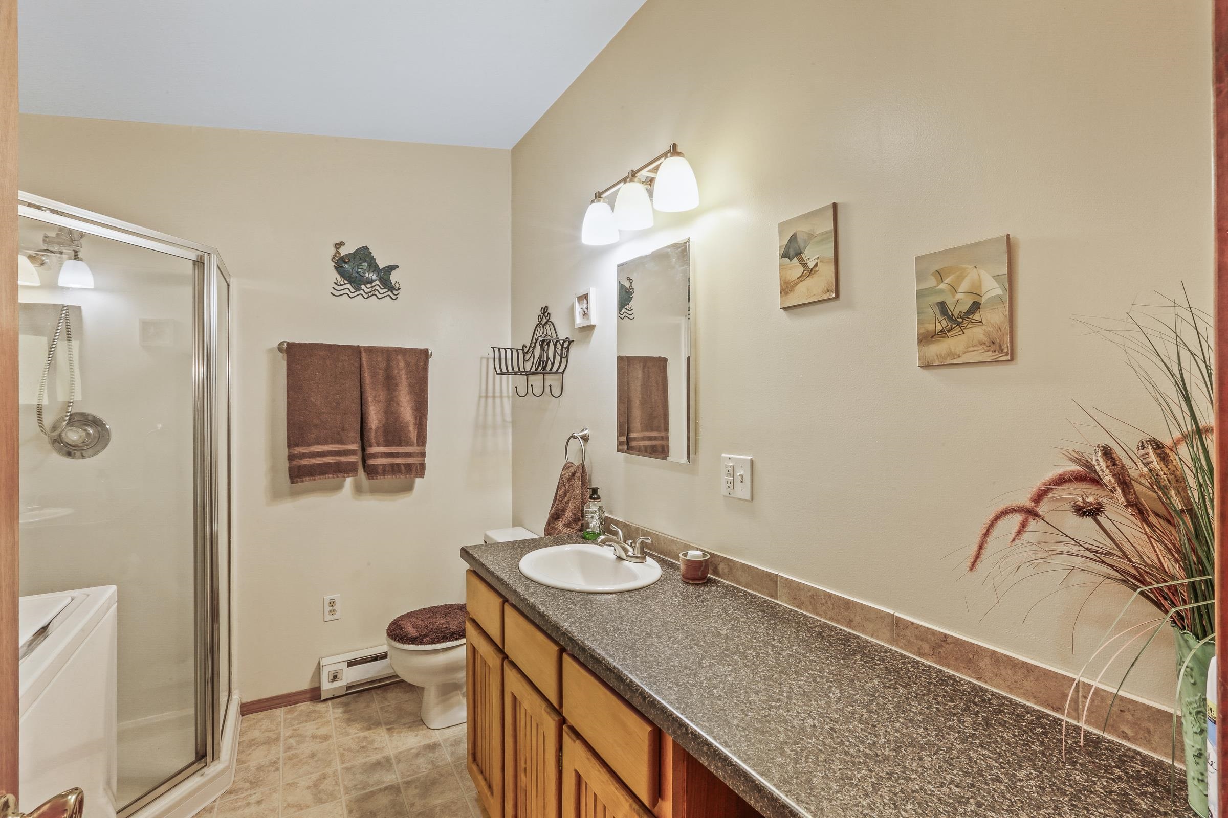 Spokane Valley, Washington, 99216, United States, 5 Bedrooms Bedrooms, ,3 BathroomsBathrooms,Residential,For Sale,1973902