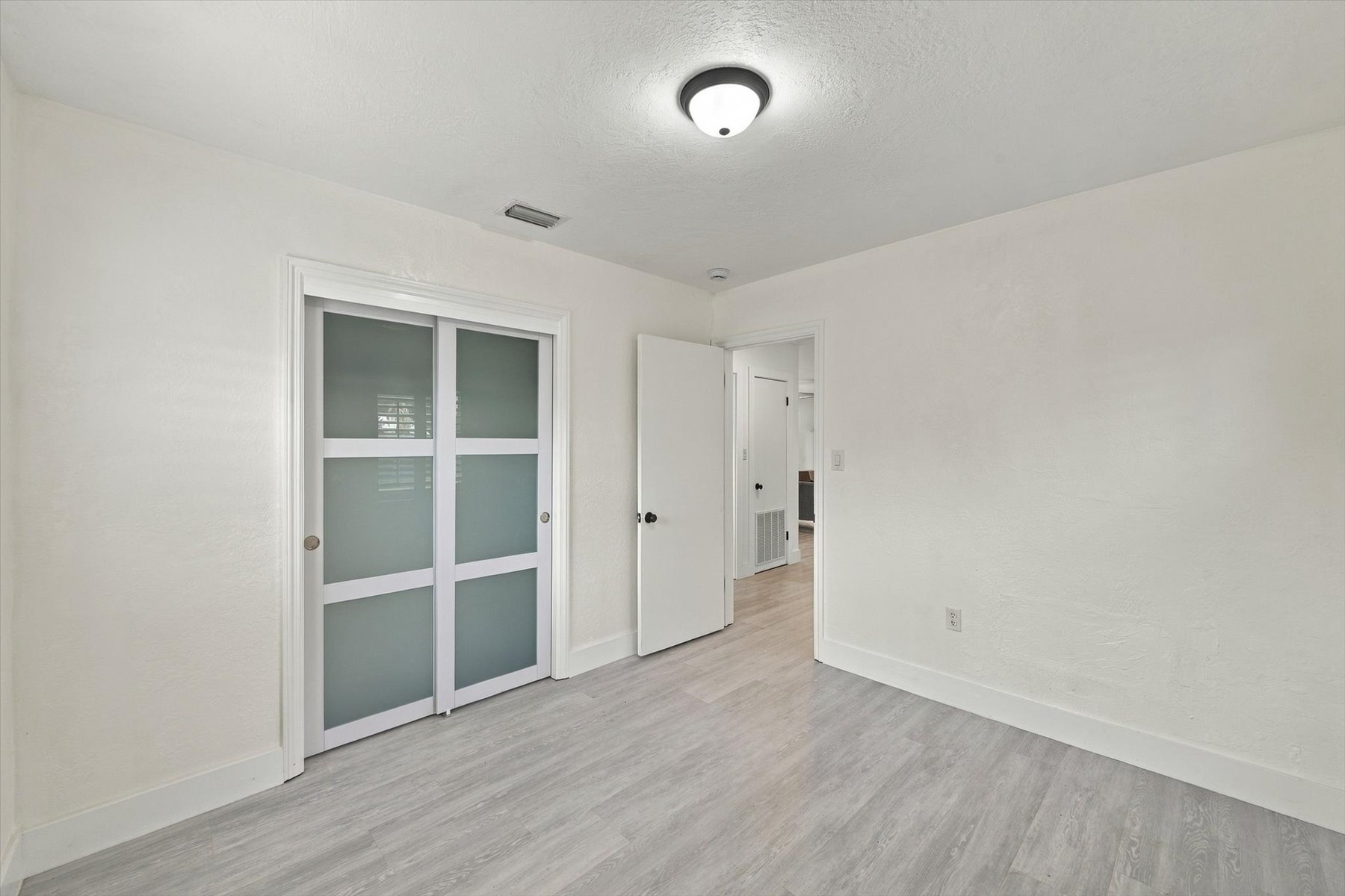  446 Coral Drive, Melbourne, FL, 32935 - 物件實景