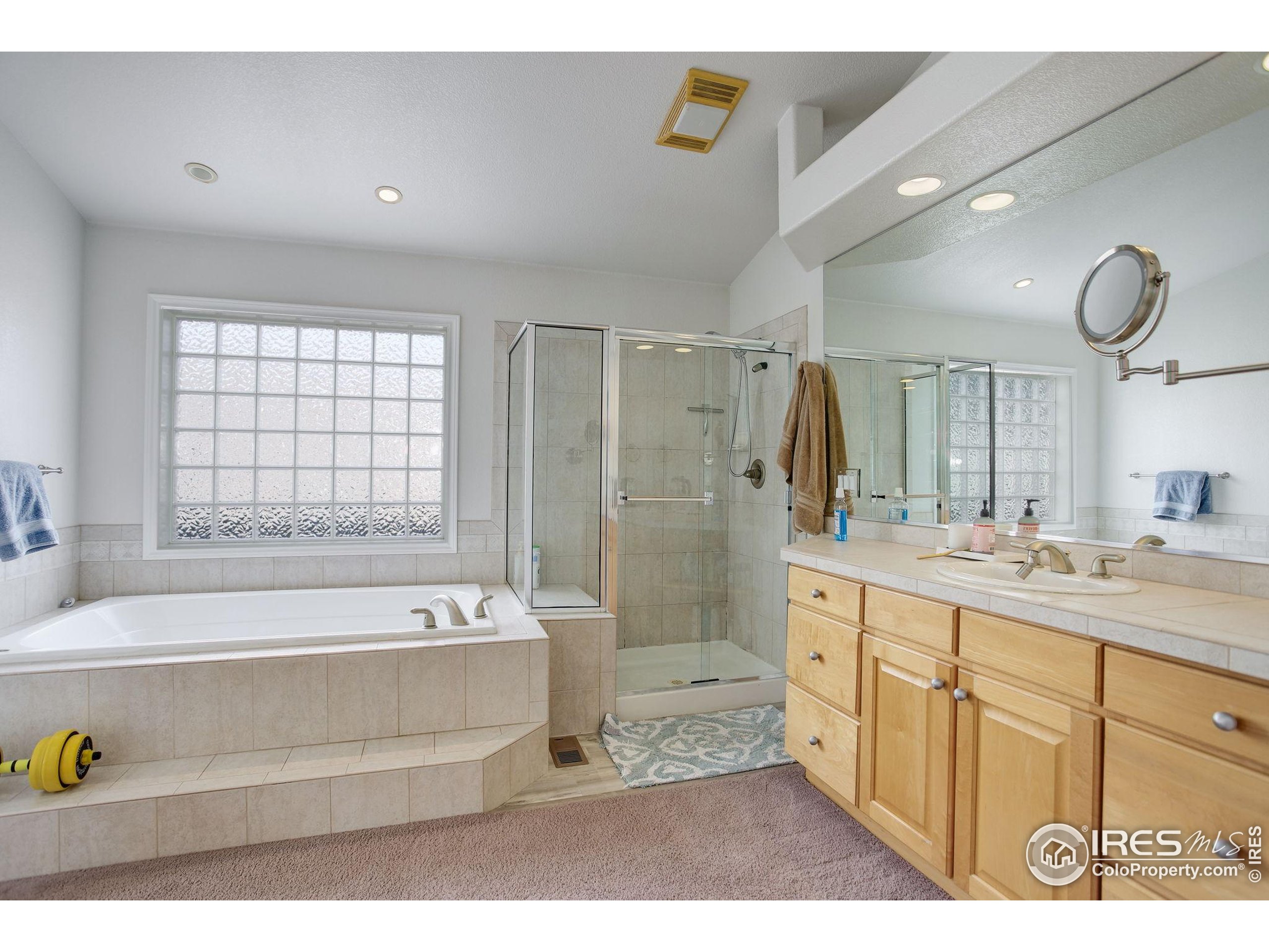 Boulder, Colorado, 80303, United States, 4 Bedrooms Bedrooms, ,3 BathroomsBathrooms,Residential,For Sale,1940401