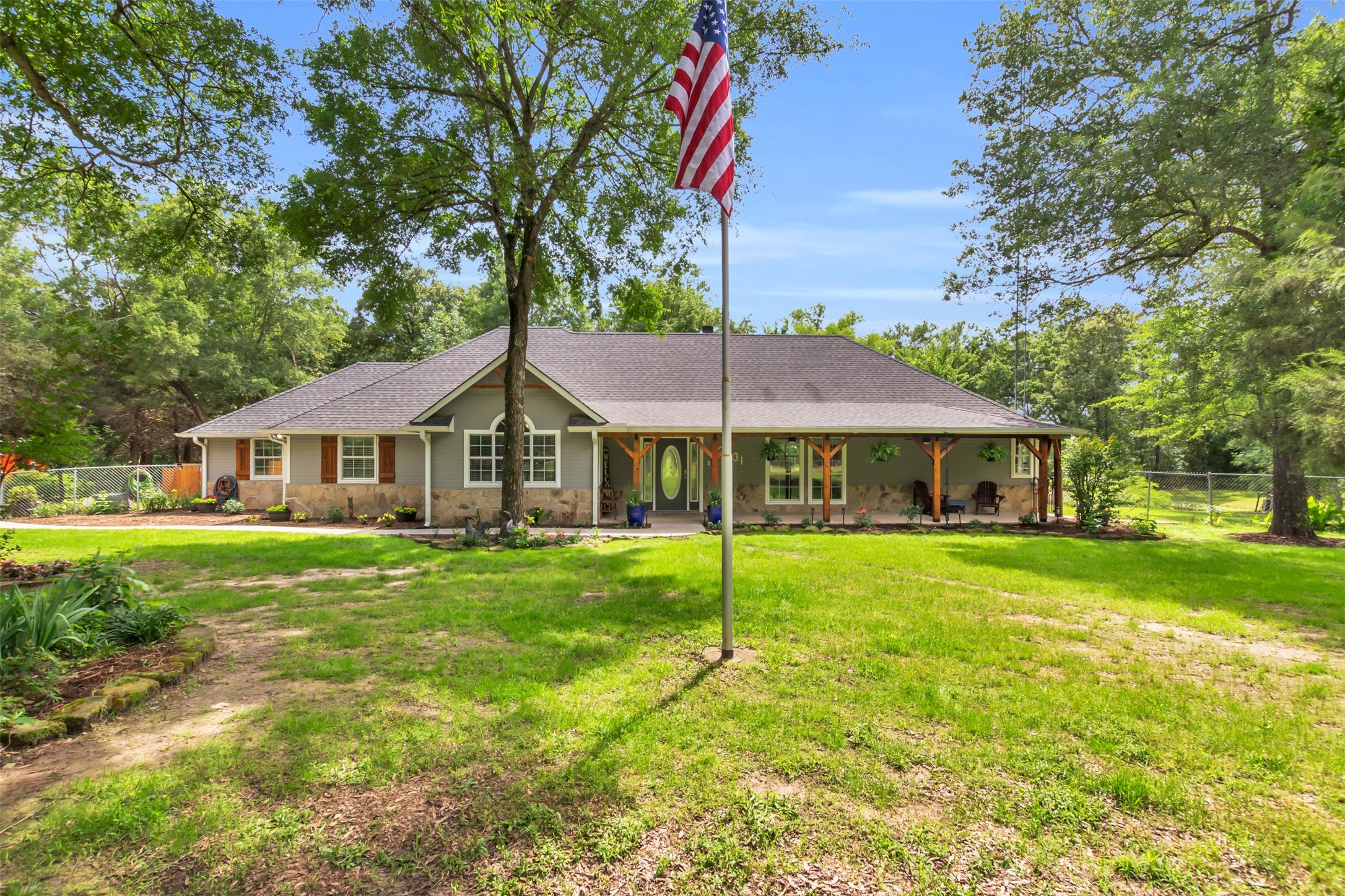 Edgewood, Texas, 75117, United States, 3 Bedrooms Bedrooms, ,2 BathroomsBathrooms,Residential,For Sale,1967085