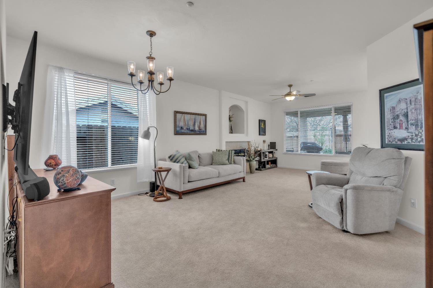 Rocklin, California, 95765, United States, 2 Bedrooms Bedrooms, ,2 BathroomsBathrooms,Residential,For Sale,2006294