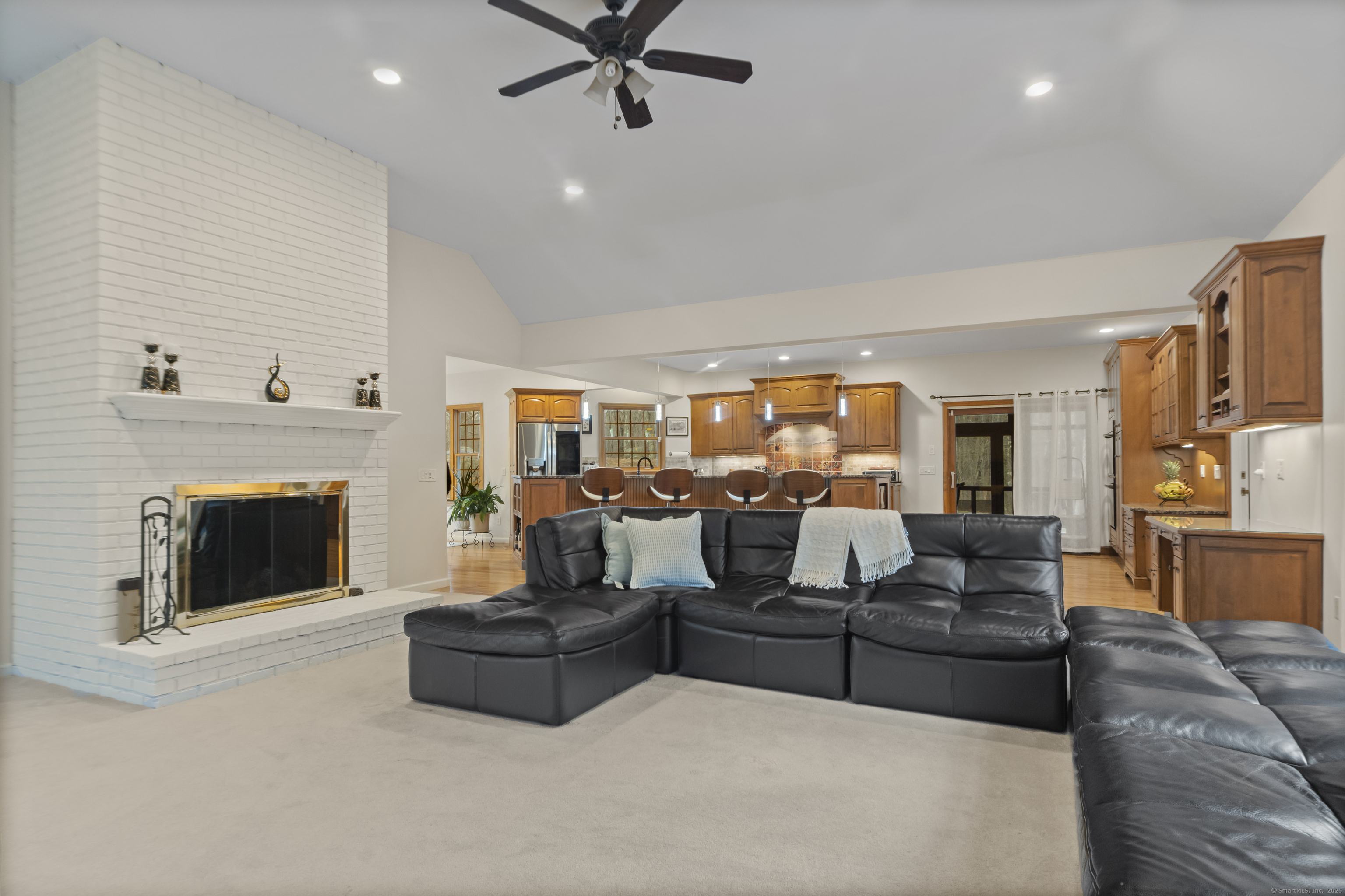 Monroe, Connecticut, 06468, United States, 5 Bedrooms Bedrooms, ,4 BathroomsBathrooms,Residential,For Sale,1744682