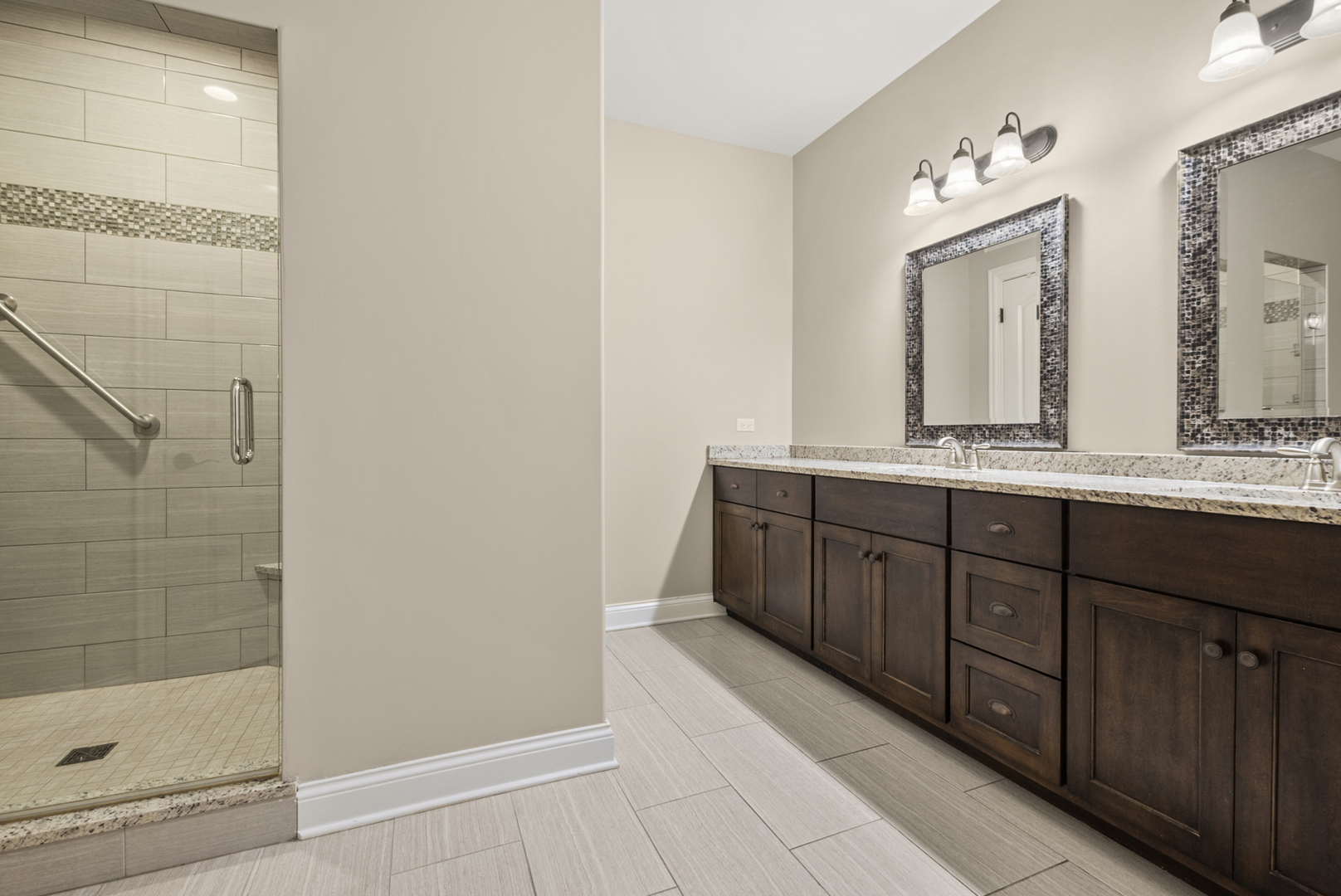 Mokena, Illinois, 60448, United States, 2 Bedrooms Bedrooms, ,3 BathroomsBathrooms,Residential,For Sale,2007532