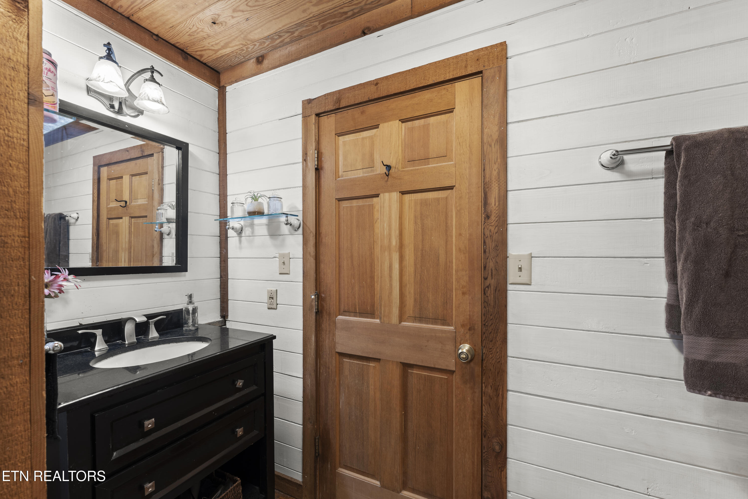 Knoxville, Tennessee, 37922, United States, 4 Bedrooms Bedrooms, ,4 BathroomsBathrooms,Residential,For Sale,1977894