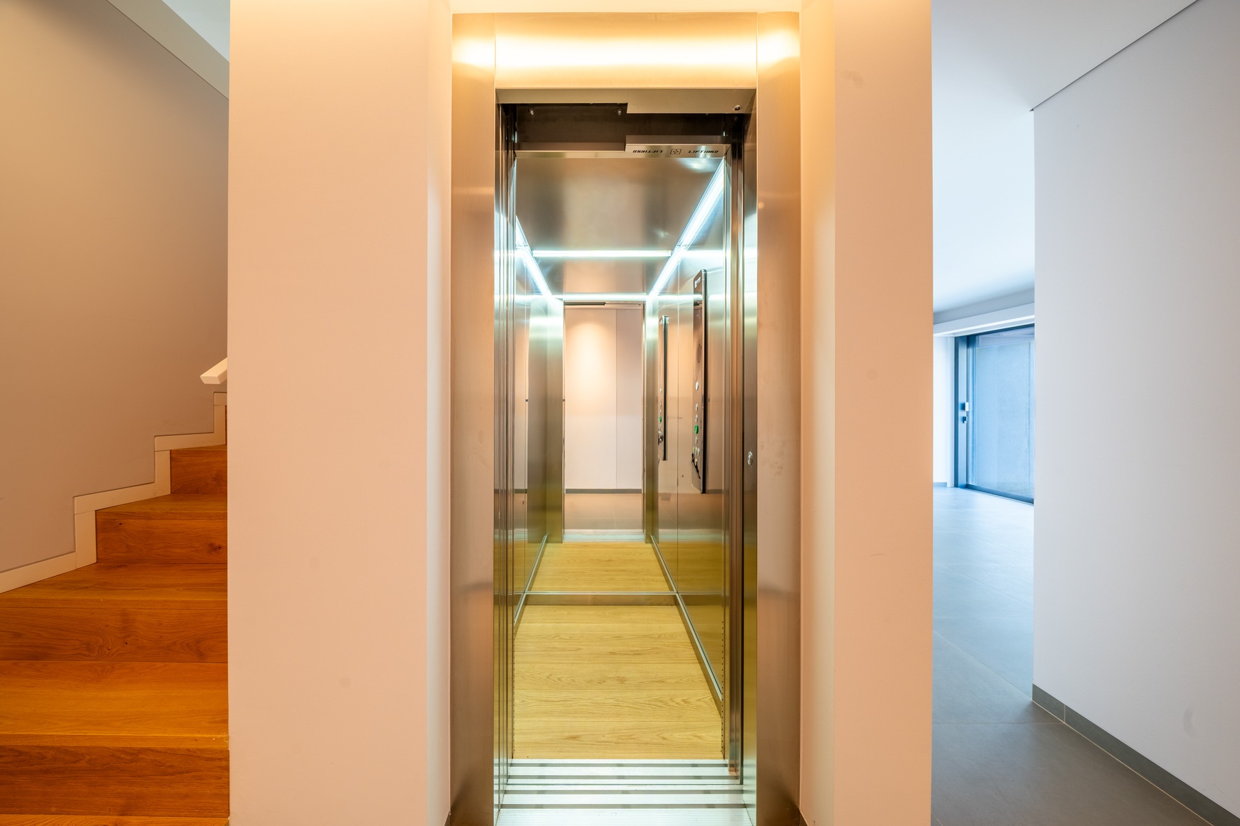  Terraced house, 5 bedrooms, for Sale - 物件實景