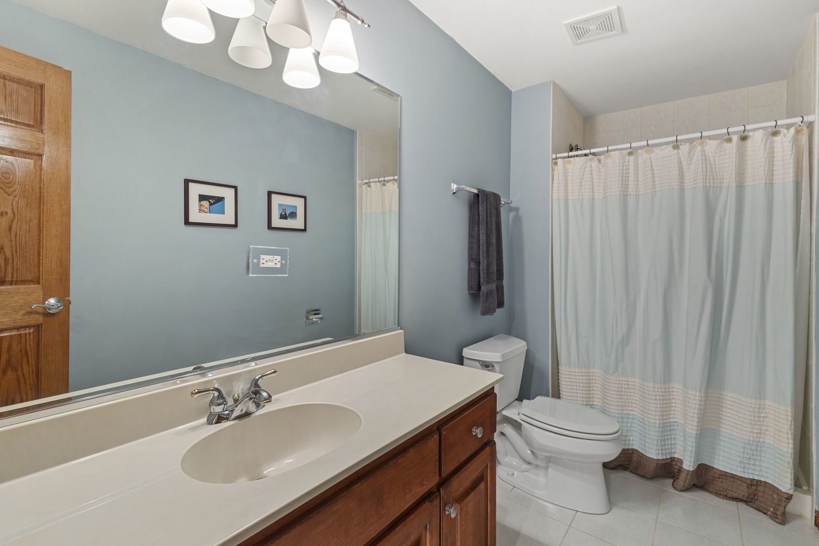 Orland Park, Illinois, 60467, United States, 3 Bedrooms Bedrooms, ,4 BathroomsBathrooms,Residential,For Sale,1927522
