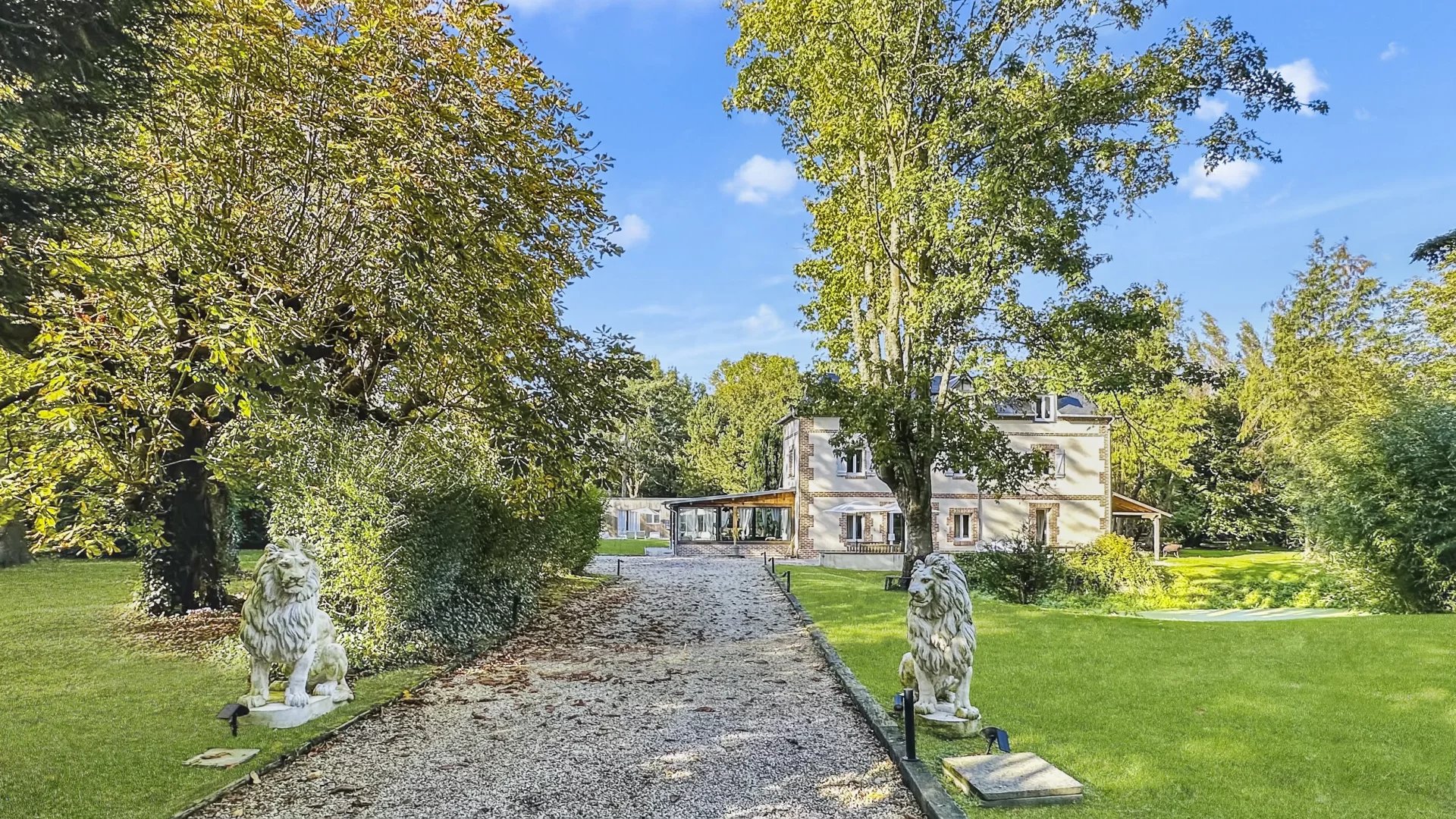 Trouville-sur-Mer, Normandy, 14360, FR, 7 Bedrooms Bedrooms, ,9 BathroomsBathrooms,Residential,For Sale,1672697