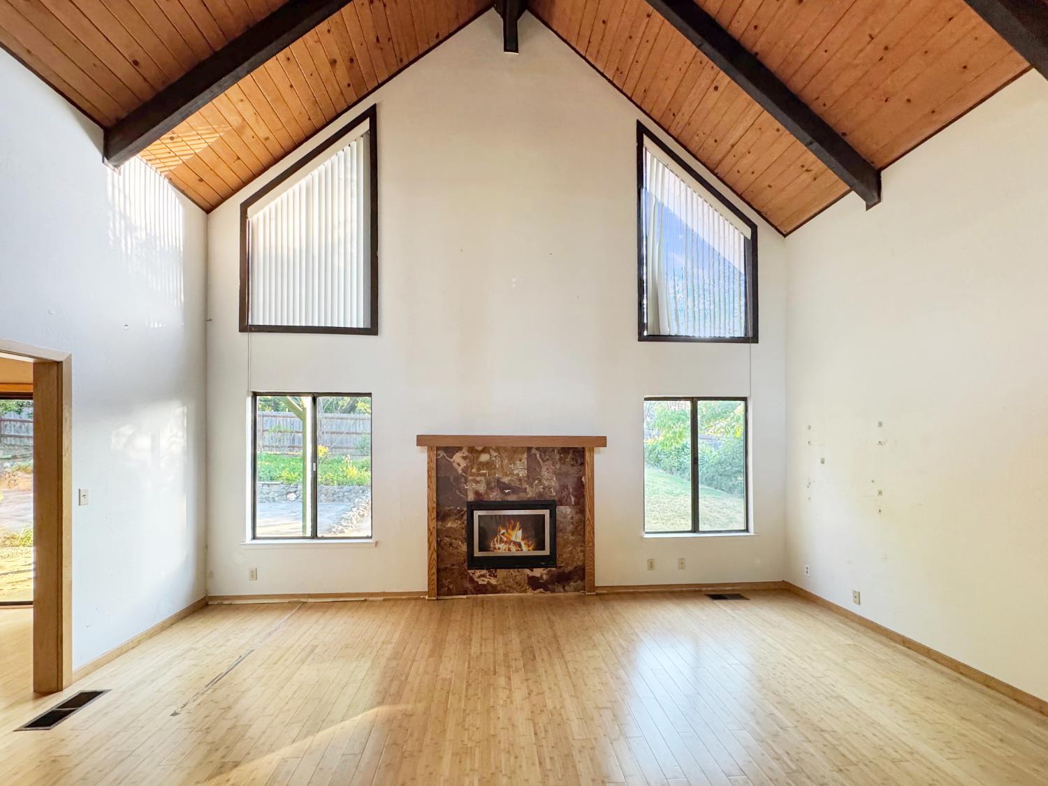 Grass Valley, California, 95949, United States, 2 Bedrooms Bedrooms, ,2 BathroomsBathrooms,Residential,For Sale,1879253