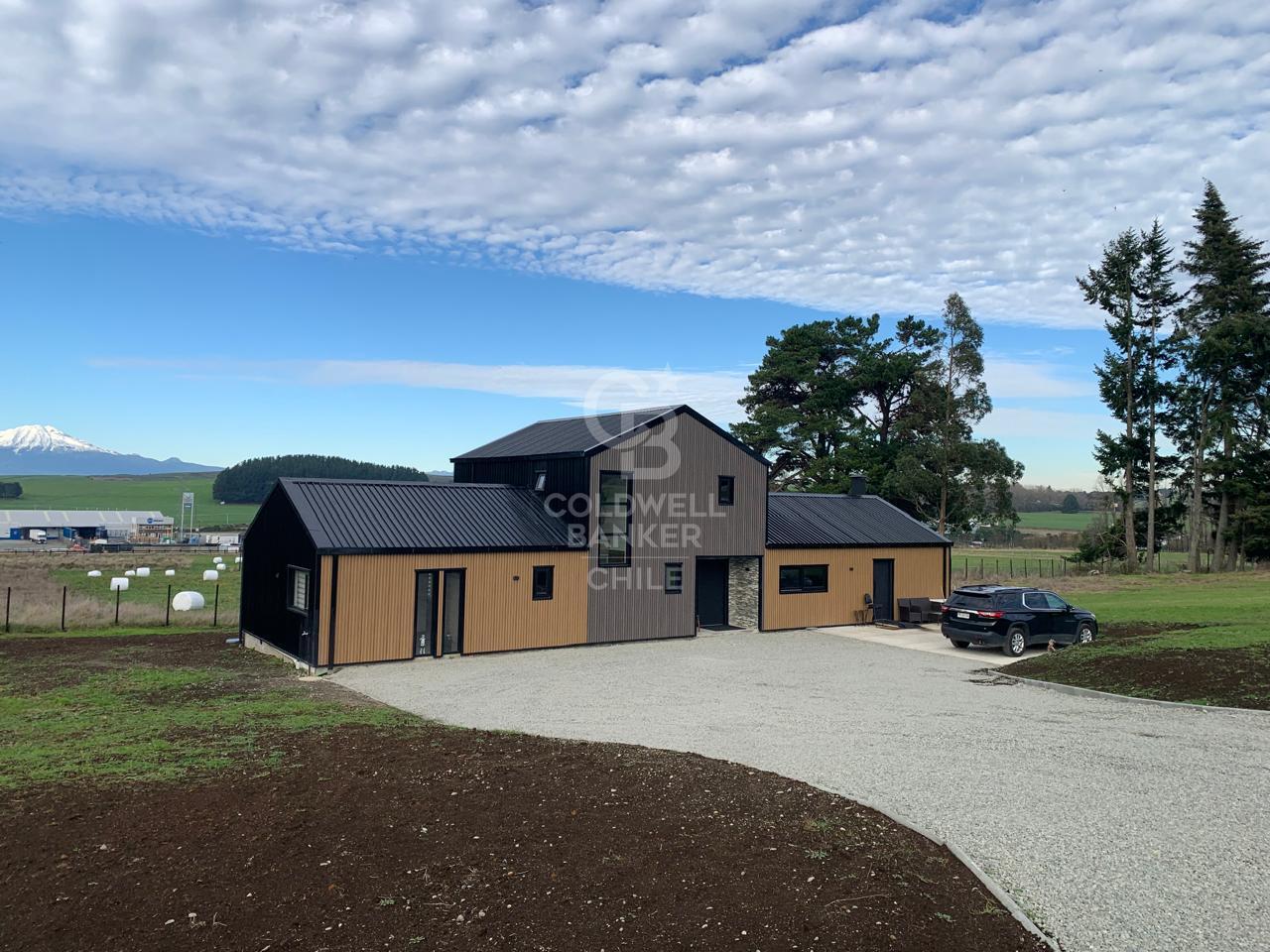 Llanquihue, Chile, 4 Bedrooms Bedrooms, ,4 BathroomsBathrooms,Residential,For Sale,1949098