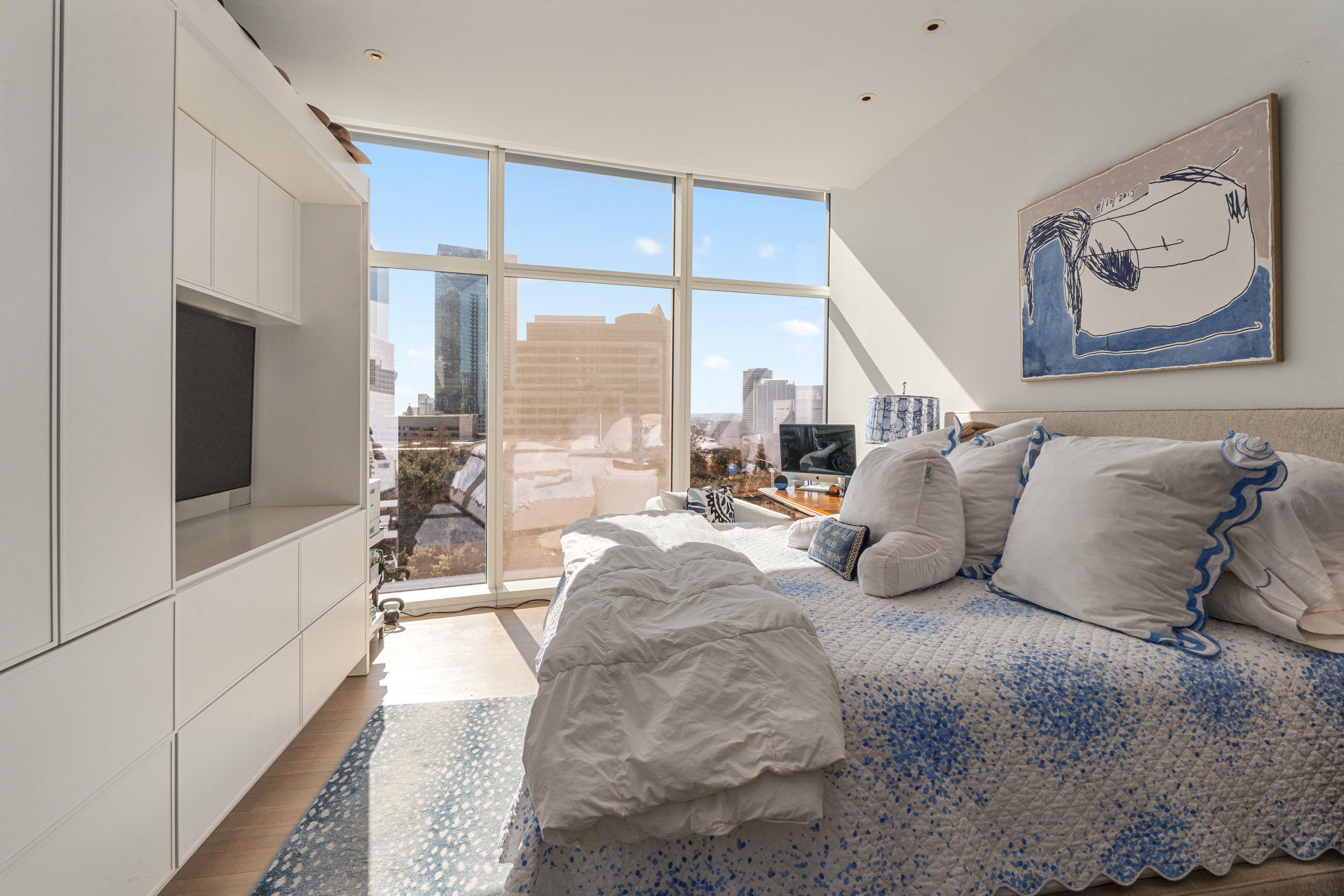  Distinctive Residence with Refined Custom Interiors - 物件實景