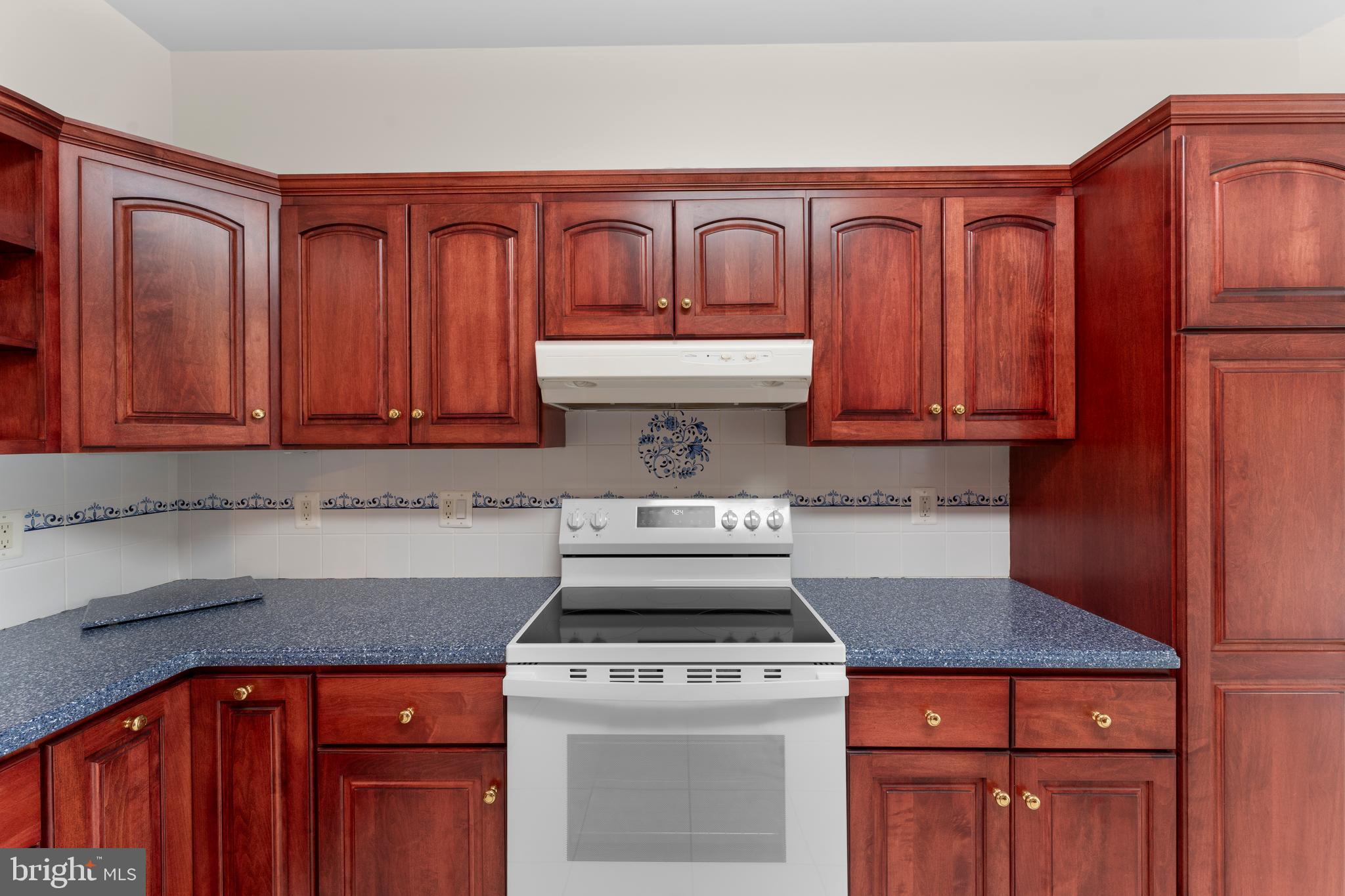 Reva, Virginia, 22735, United States, 4 Bedrooms Bedrooms, ,4 BathroomsBathrooms,Residential,For Sale,1983149