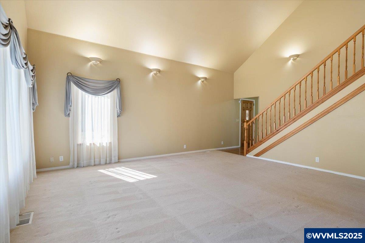 Lebanon, Oregon, 97355, United States, 3 Bedrooms Bedrooms, ,2 BathroomsBathrooms,Residential,For Sale,1991965