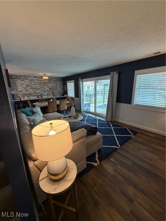 Port Clinton, Ohio, 43452, United States, 4 Bedrooms Bedrooms, ,3 BathroomsBathrooms,Residential,For Sale,1977283