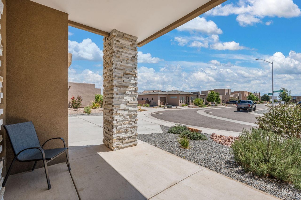 Albuquerque, New Mexico, 87120, United States, 5 Bedrooms Bedrooms, ,5 BathroomsBathrooms,Residential,For Sale,1940027