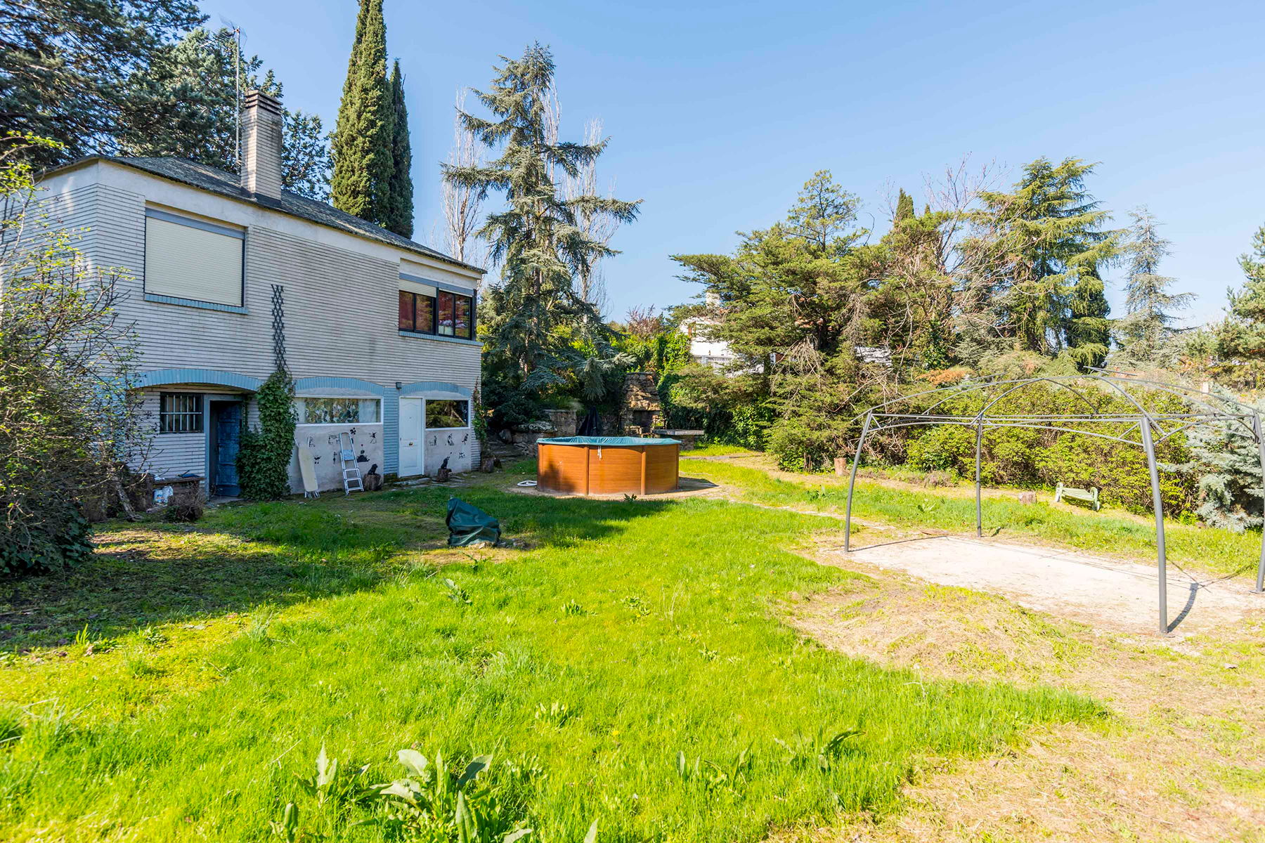  Wonderful hectare plot in La Moraleja - 物件實景