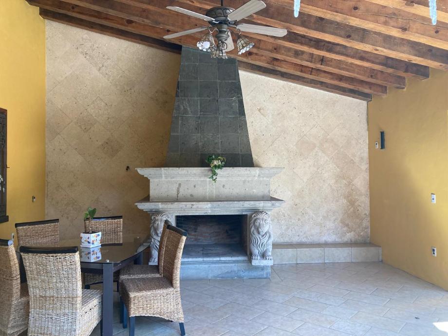 Cuernavaca, Morelos, 62360, Mexico, 4 Bedrooms Bedrooms, ,5 BathroomsBathrooms,Residential,For Sale,1714437