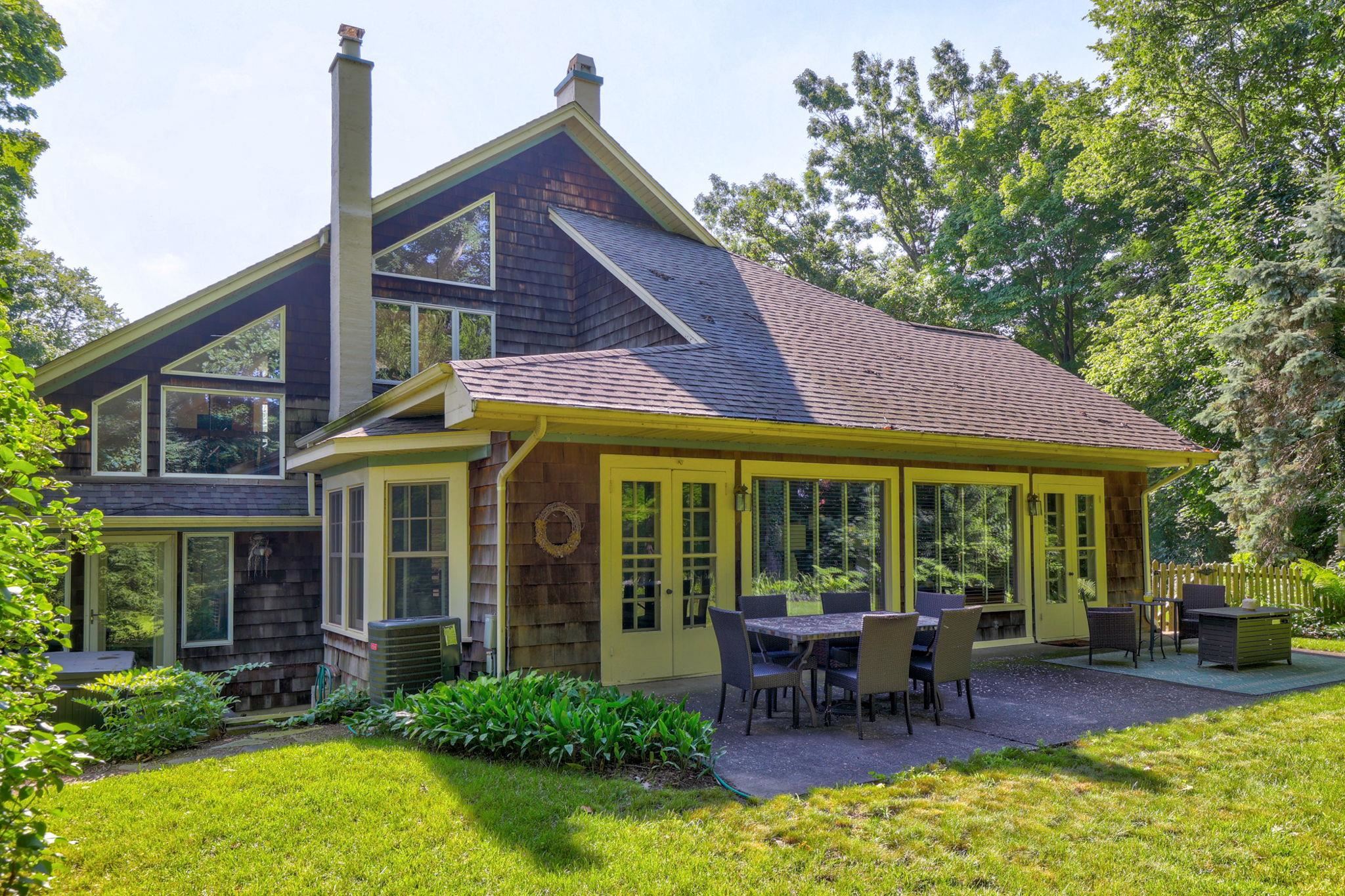 Vassar, Michigan, 49768, United States, 3 Bedrooms Bedrooms, ,4 BathroomsBathrooms,Residential,For Sale,1976339