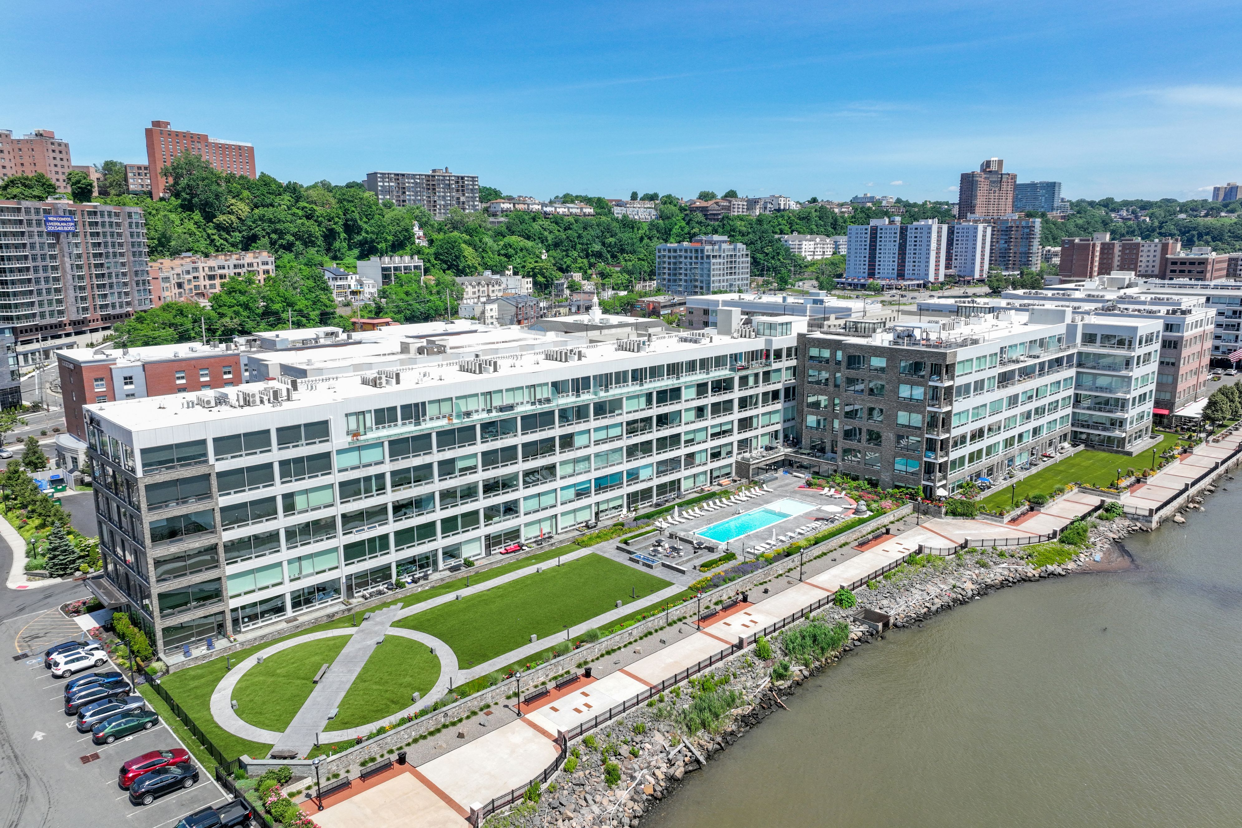  9 Somerset Lane, Edgewater, NJ, 07020 - 物件實景
