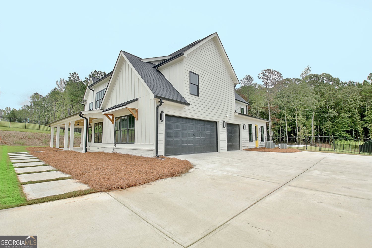 Tyrone, Georgia, 30290, United States, 6 Bedrooms Bedrooms, ,6 BathroomsBathrooms,Residential,For Sale,1859039