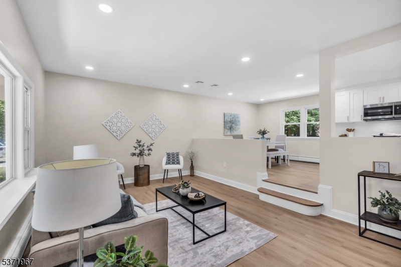 Berkeley Heights Twp., New Jersey, 07922, United States, 5 Bedrooms Bedrooms, ,3 BathroomsBathrooms,Residential,For Sale,1927400