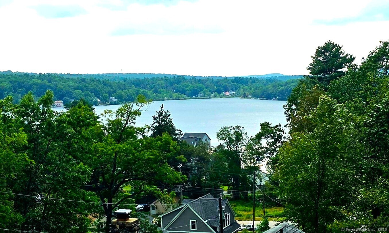 Ellington, Connecticut, 06029, United States, 4 Bedrooms Bedrooms, ,3 BathroomsBathrooms,Residential,For Sale,1925716