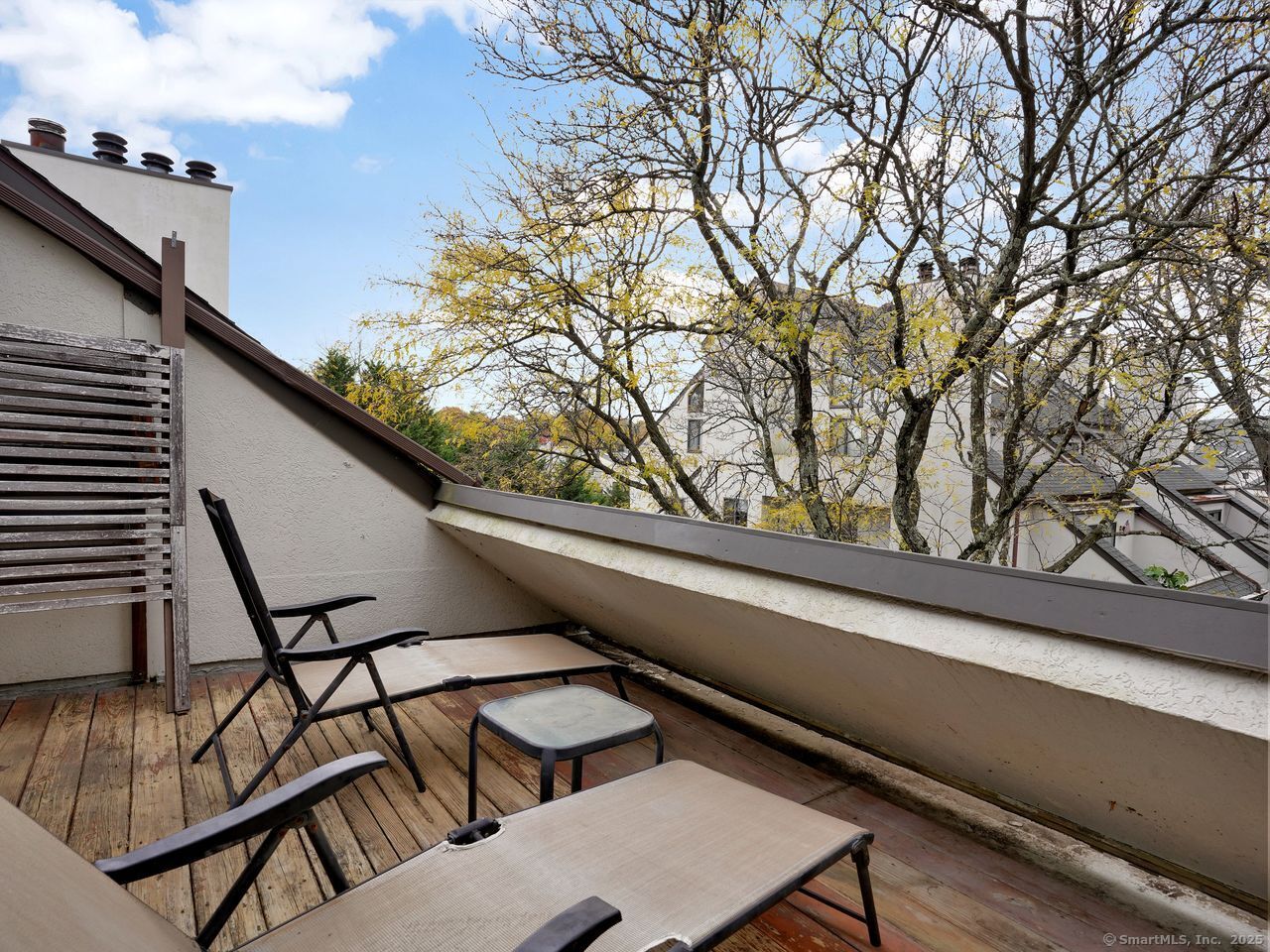 Stamford, Connecticut, 06830, United States, 3 Bedrooms Bedrooms, ,3 BathroomsBathrooms,Residential,For Sale,1987686