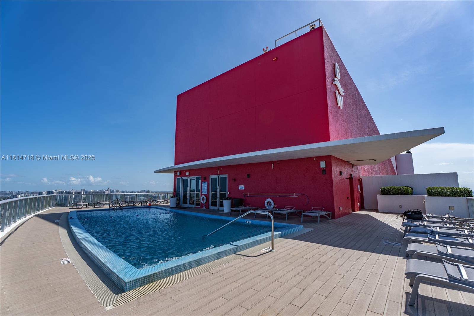 Hallandale Beach, Florida, 33009, United States, 2 Bedrooms Bedrooms, ,2 BathroomsBathrooms,Residential,For Sale,1840698