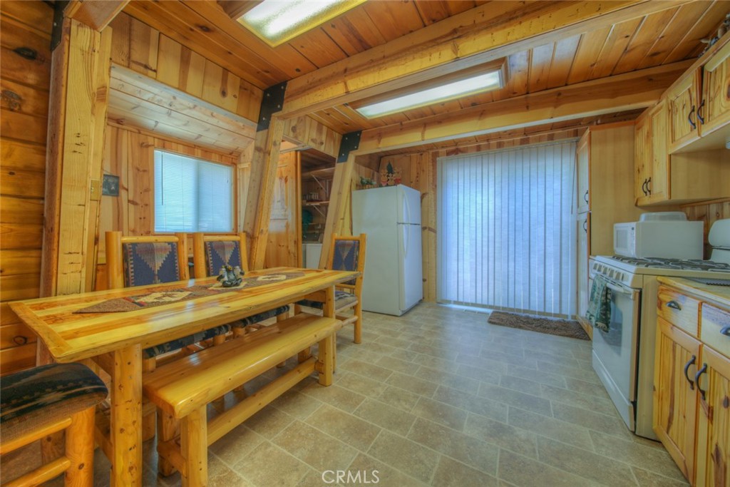 Big Bear Lake, California, 92315, United States, 3 Bedrooms Bedrooms, ,3 BathroomsBathrooms,Residential,For Sale,1837316