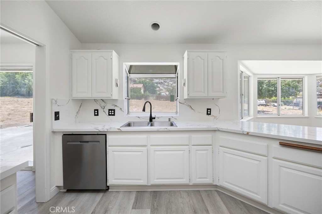 Hemet, California, 92545, United States, 4 Bedrooms Bedrooms, ,3 BathroomsBathrooms,Residential,For Sale,2037919