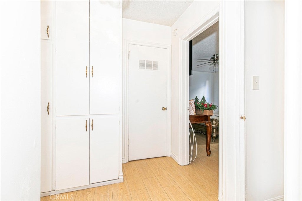 Los Angeles, California, 90027, United States, 2 Bedrooms Bedrooms, ,2 BathroomsBathrooms,Residential,For Sale,1939885