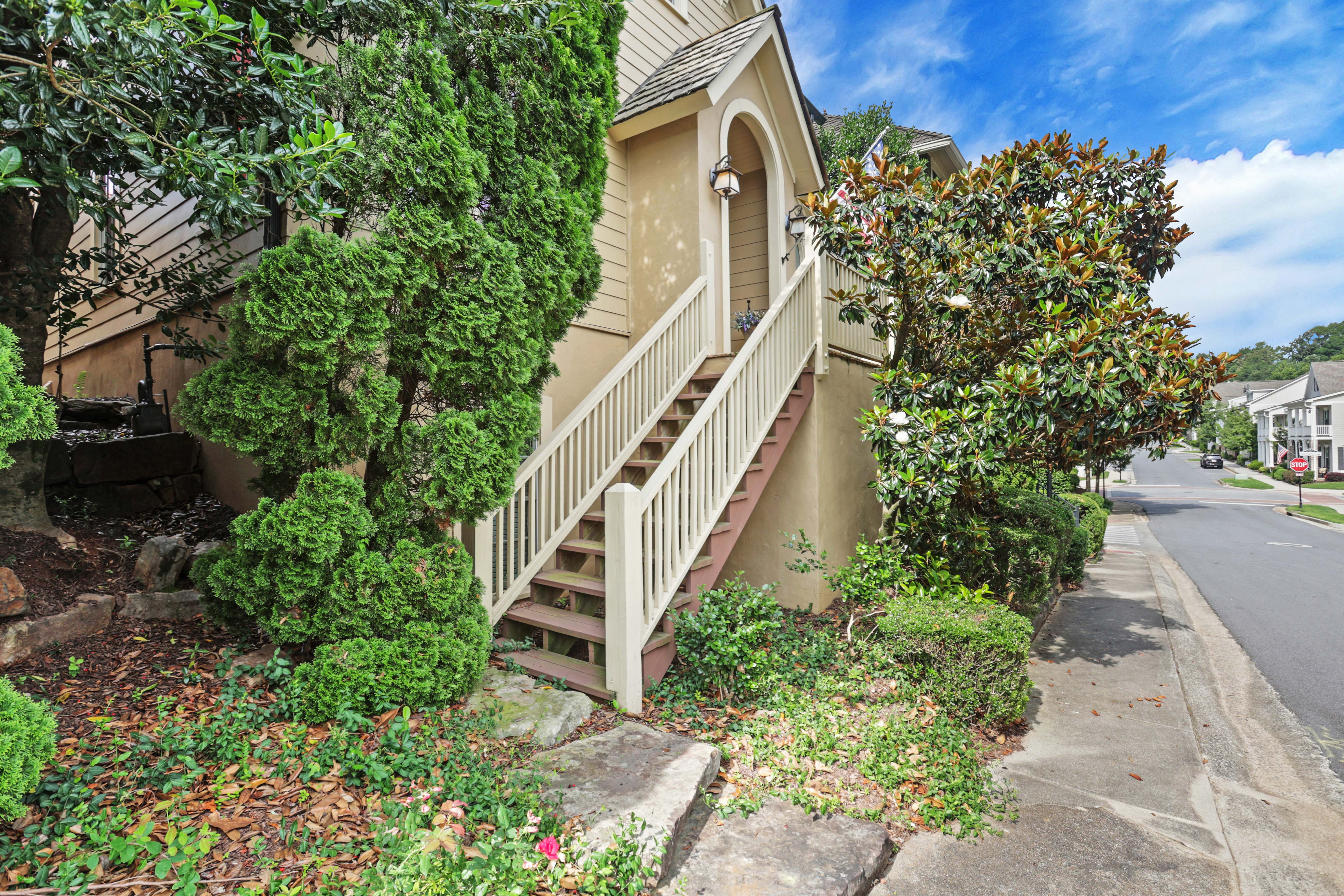  Stunning Six Bedroom Home Near Marietta Square - 物件實景